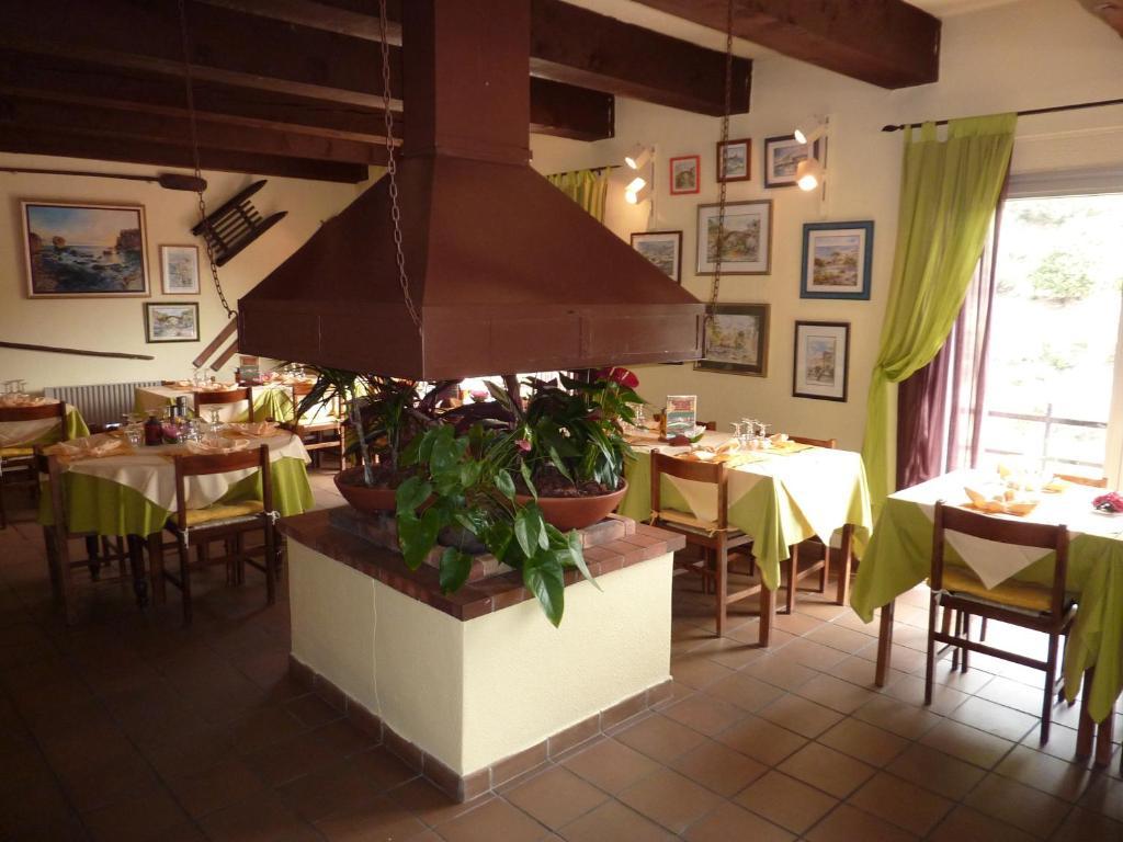 Acropole Asco Hotel Exterior photo